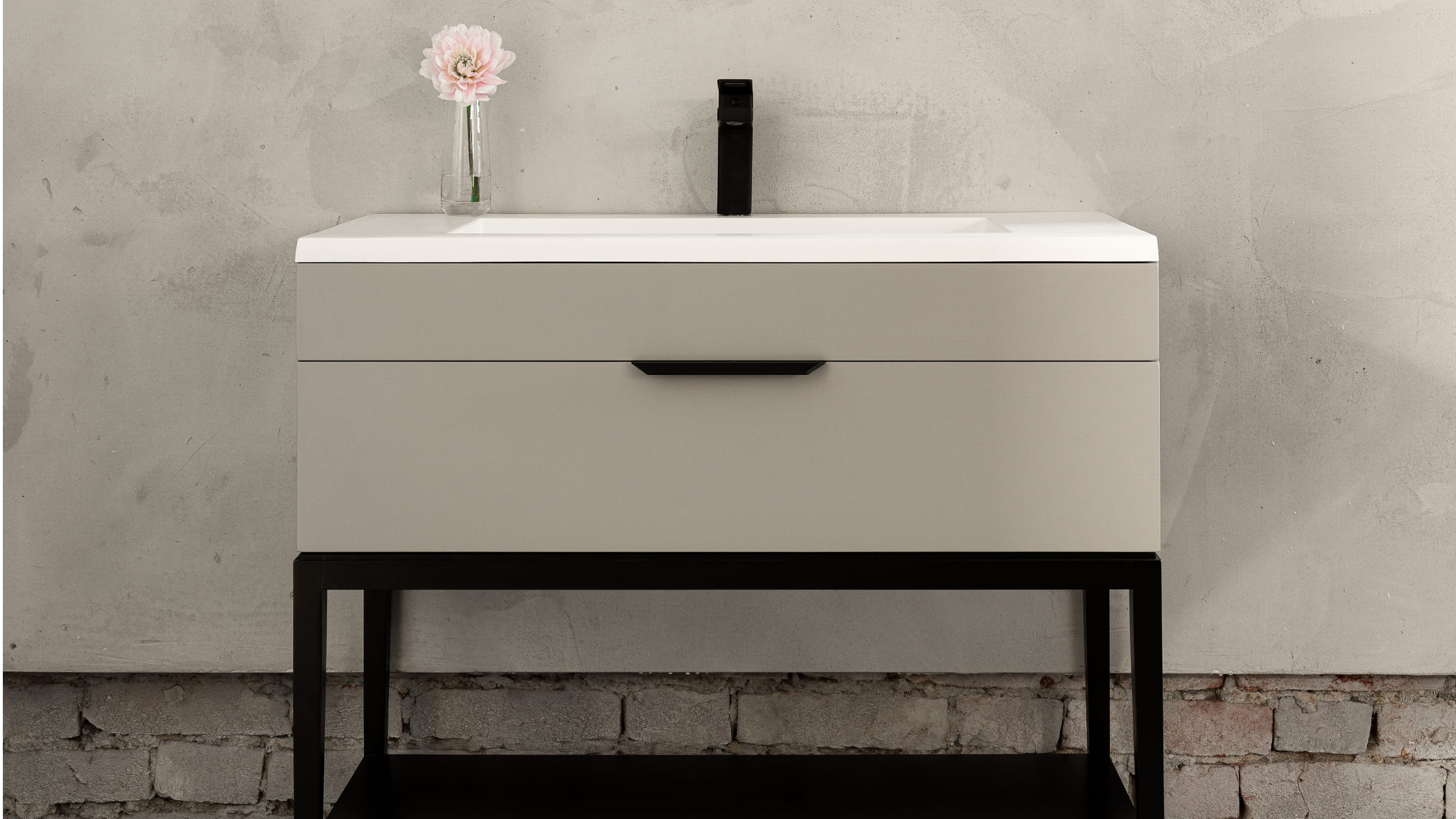 Новая категория в Dantone Home: мебель для ванных комнат