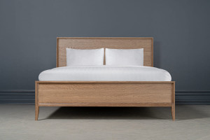 Кровать City с деревянным изголовьем