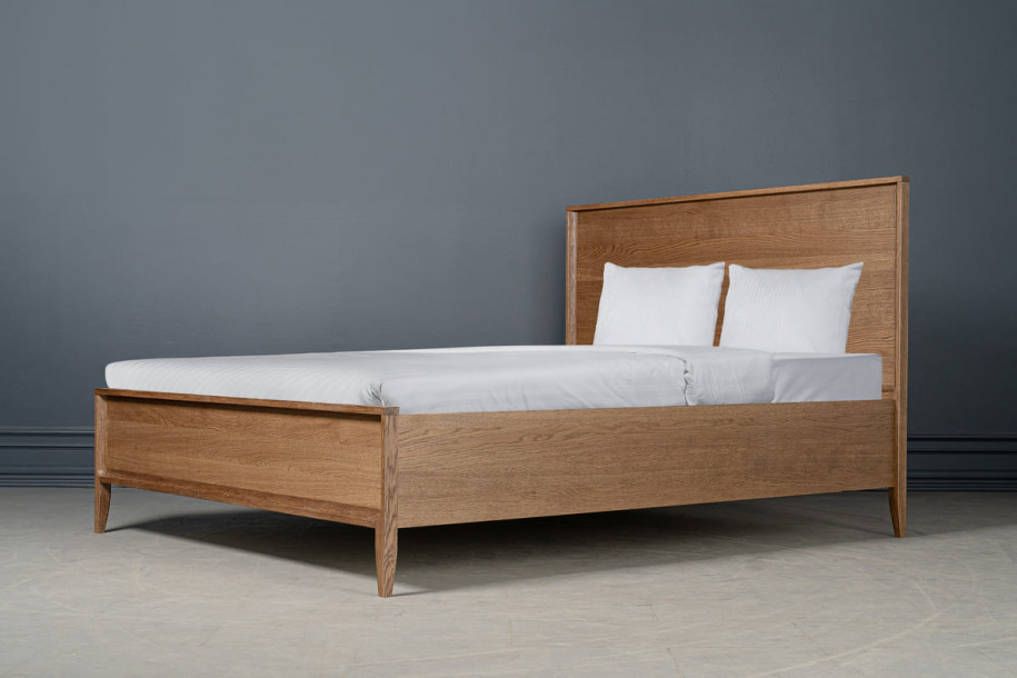 Кровать City с деревянным изголовьем